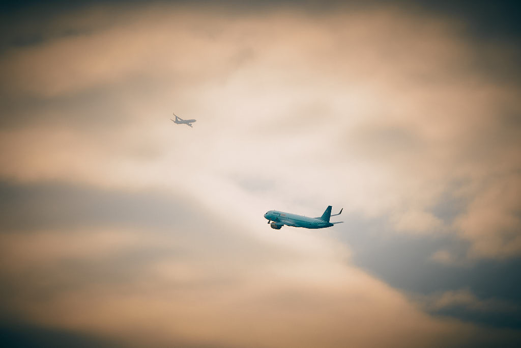 Avió de Vueling sortint de l'Aeroport de Barcelona.